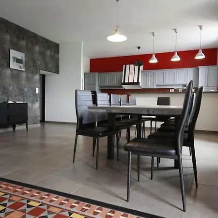 Casa vacanze Le Chant Des Tournesols Piscine Chauffée